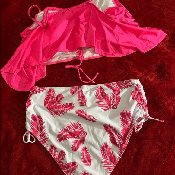 Pink Off-Shoulder Bikini Set - Picture 4 of 5